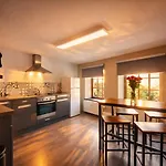 Daire L'endroit By La Reine Center Spa