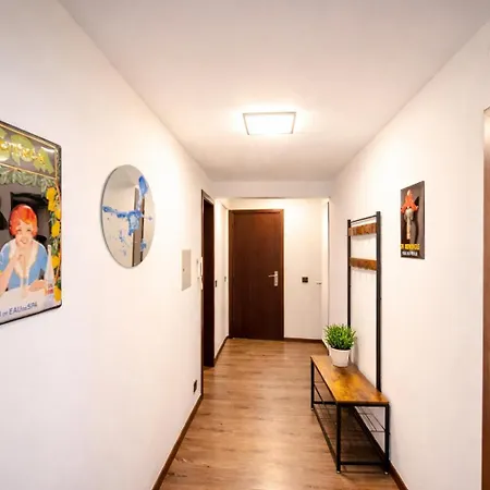 Apartamento L'endroit By La Reine Center *